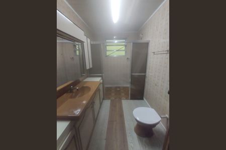Casa à venda com 150m², 3 quartos e 2 vagas Casa à venda com 150m², 3 quartos e 2 vagasBanheiro