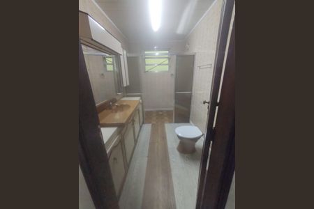 Casa à venda com 150m², 3 quartos e 2 vagas Casa à venda com 150m², 3 quartos e 2 vagasBanheiro