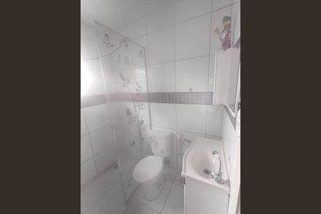 Casa à venda com 150m², 3 quartos e 2 vagas Casa à venda com 150m², 3 quartos e 2 vagasBanheiro