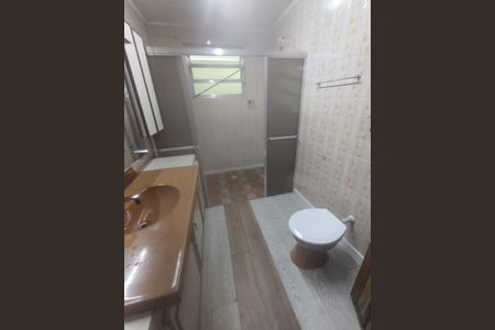 Casa à venda com 150m², 3 quartos e 2 vagas Casa à venda com 150m², 3 quartos e 2 vagasBanheiro