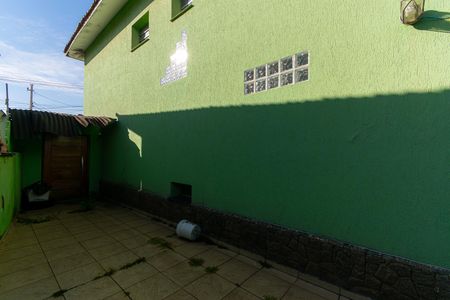 Casa para alugar com 115m², 2 quartos e 2 vagasQuintal