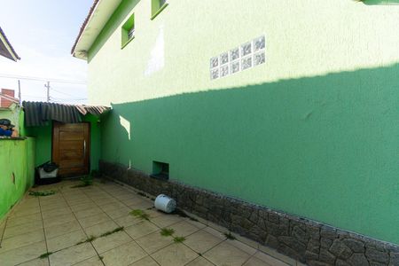 Casa para alugar com 115m², 2 quartos e 2 vagasQuintal