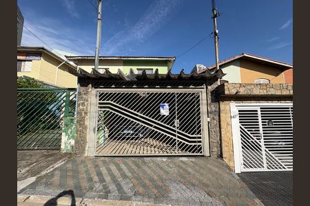 Casa para alugar com 115m², 2 quartos e 2 vagasFachada