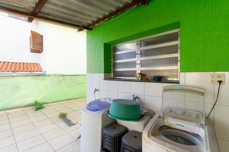 Casa para alugar com 115m², 2 quartos e 2 vagasÁrea de serviço
