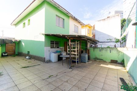 Casa para alugar com 115m², 2 quartos e 2 vagasQuintal