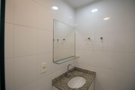 Apartamento para alugar com 65m², 2 quartos e 1 vaga Apartamento para alugar com 65m², 2 quartos e 1 vagaBanheiro 2