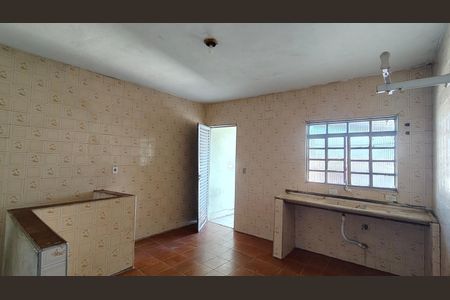 Casa para alugar com 40m², 2 quartos e sem vaga
