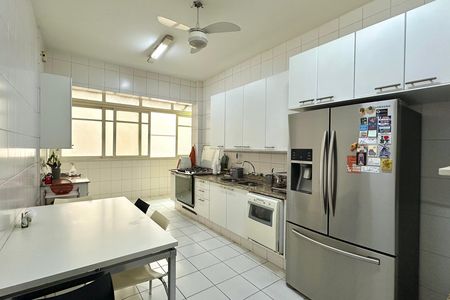 Apartamento à venda com 270m², 4 quartos e 2 vagas