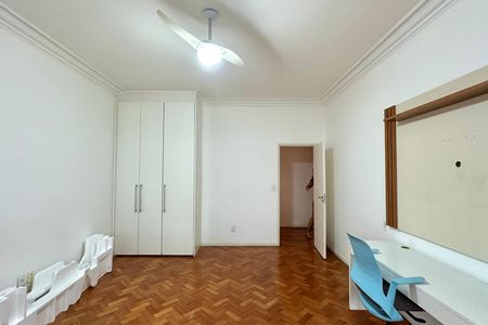Apartamento à venda com 270m², 4 quartos e 2 vagas