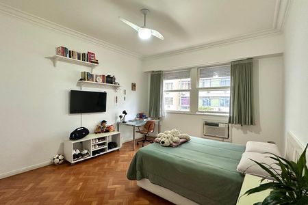 Apartamento à venda com 270m², 4 quartos e 2 vagas