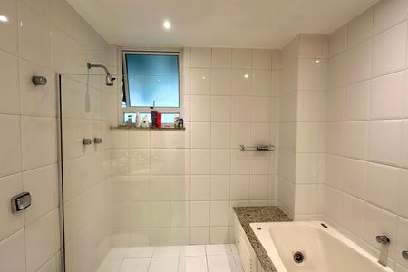 Apartamento à venda com 270m², 4 quartos e 2 vagas