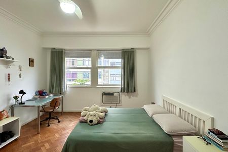 Apartamento à venda com 270m², 4 quartos e 2 vagas
