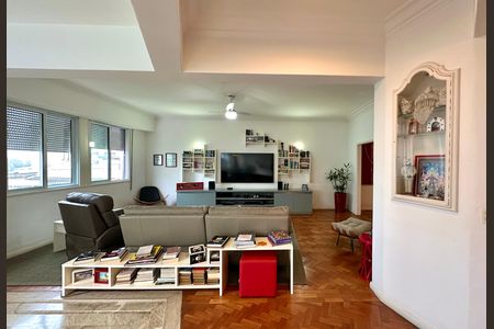 Apartamento à venda com 270m², 4 quartos e 2 vagas
