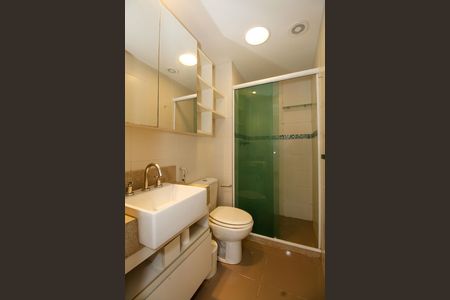 Apartamento para alugar com 65m², 2 quartos e 1 vaga Apartamento para alugar com 65m², 2 quartos e 1 vagaBanheiro de Serviço