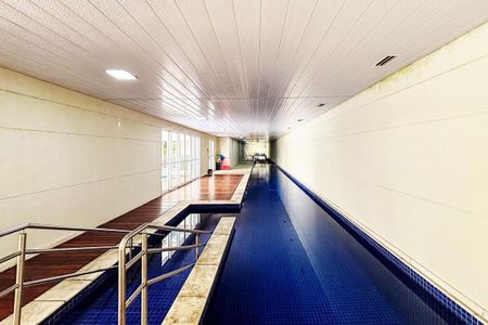 Apartamento para alugar com 65m², 2 quartos e 1 vaga Apartamento para alugar com 65m², 2 quartos e 1 vagaÁrea Comum - Piscina Coberta