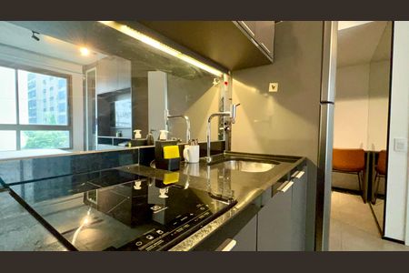 Cozinha de kitnet/studio à venda com 1 quarto, 25m² em Cerqueira César, São Paulo