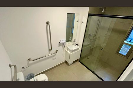 Banheiro de kitnet/studio à venda com 1 quarto, 25m² em Cerqueira César, São Paulo