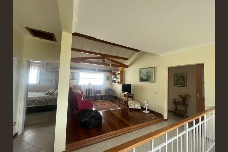Casa de condomínio à venda com 278m², 4 quartos e 4 vagas