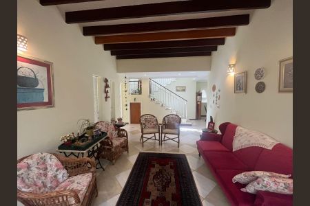Casa de condomínio à venda com 278m², 4 quartos e 4 vagas