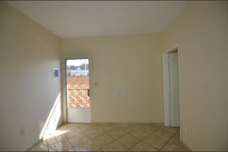 Sala de apartamento para alugar com 2 quartos, 103m² em Rocha Miranda, Rio de Janeiro