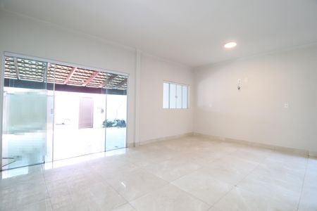 Sala de casa para alugar com 4 quartos, 360m² em Granada, Uberlândia