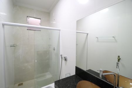 Casa para alugar com 360m², 4 quartos e 3 vagasBanheiro Social