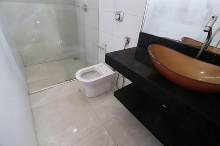 Casa para alugar com 360m², 4 quartos e 3 vagasBanheiro do Quarto 1