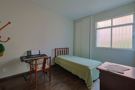 Casa à venda com 4 quartos, 300m² em Mangabeiras, Belo Horizonte
