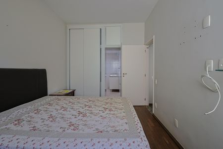 Casa à venda com 4 quartos, 300m² em Mangabeiras, Belo Horizonte