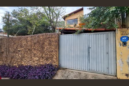 Fachada da Casa de casa para alugar com 6 quartos, 250m² em Vila Madalena, São Paulo