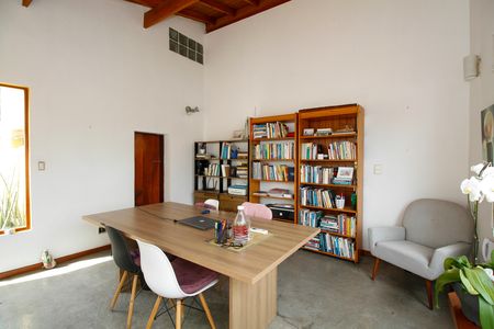 Escritório de casa para alugar com 6 quartos, 250m² em Vila Madalena, São Paulo