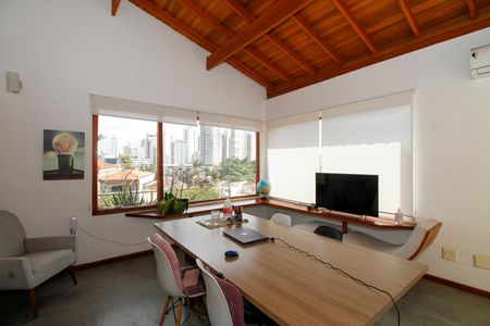 Escritório de casa para alugar com 6 quartos, 250m² em Vila Madalena, São Paulo