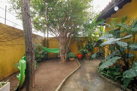 Entrada da Casa de casa para alugar com 6 quartos, 250m² em Vila Madalena, São Paulo