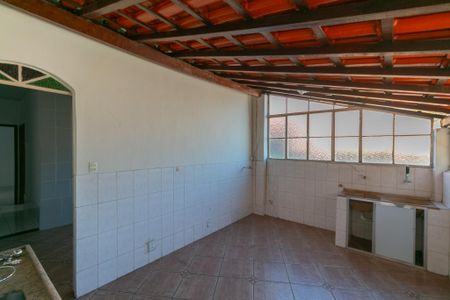 Casa à venda com 272m², 4 quartos e 3 vagas
