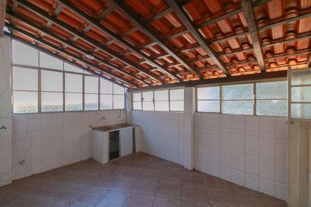 Casa à venda com 272m², 4 quartos e 3 vagas