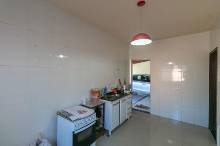 Casa à venda com 4 quartos, 272m² em Minas Caixa, Belo Horizonte