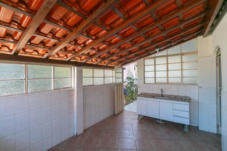 Casa à venda com 272m², 4 quartos e 3 vagas