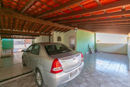 Casa à venda com 272m², 4 quartos e 3 vagas