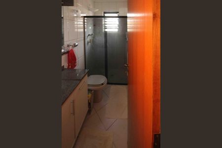 Casa à venda com 260m², 4 quartos e 4 vagas Casa à venda com 260m², 4 quartos e 4 vagasBanheiro da Suite 03