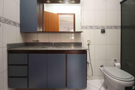 Casa à venda com 260m², 4 quartos e 4 vagas Casa à venda com 260m², 4 quartos e 4 vagasBanheiro da Suíte