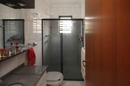 Casa à venda com 260m², 4 quartos e 4 vagas Casa à venda com 260m², 4 quartos e 4 vagasBanheiro da Suite 03