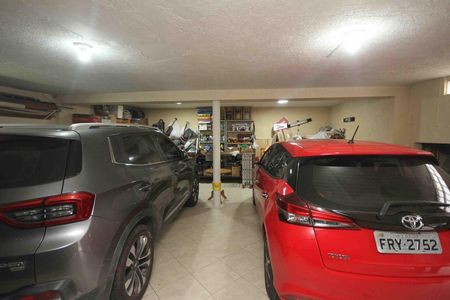 Garagem de casa à venda com 4 quartos, 260m² em Vila Zelina, São Paulo