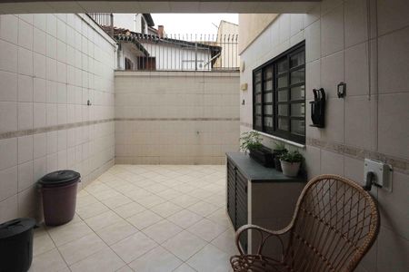 Casa à venda com 260m², 4 quartos e 4 vagas Casa à venda com 260m², 4 quartos e 4 vagasÁrea de Serviço