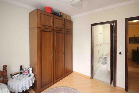 Casa à venda com 260m², 4 quartos e 4 vagas Casa à venda com 260m², 4 quartos e 4 vagasSute 02