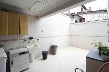 Casa à venda com 260m², 4 quartos e 4 vagas Casa à venda com 260m², 4 quartos e 4 vagasÁrea de Serviço