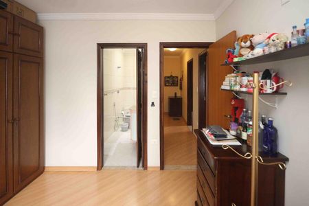 Casa à venda com 260m², 4 quartos e 4 vagas Casa à venda com 260m², 4 quartos e 4 vagasSute 02