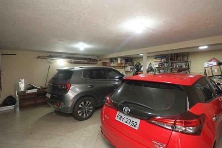 Garagem de casa à venda com 4 quartos, 260m² em Vila Zelina, São Paulo