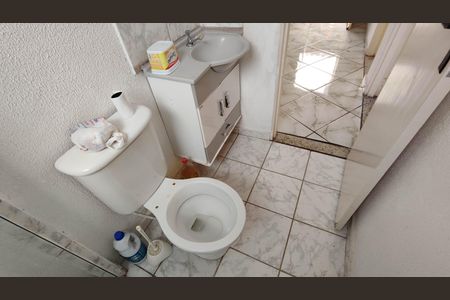 Casa de condomínio para alugar com 55m², 2 quartos e 1 vaga Casa de condomínio para alugar com 55m², 2 quartos e 1 vagaBanheiro