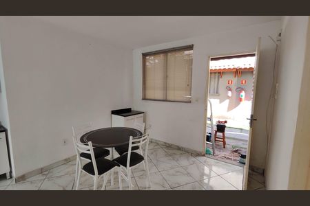 Casa de condomínio para alugar com 55m², 2 quartos e 1 vaga Casa de condomínio para alugar com 55m², 2 quartos e 1 vagaSala de Estar / Jantar