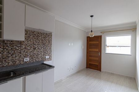 Sala e Cozinha  de apartamento para alugar com 2 quartos, 42m² em Vila Carmosina, São Paulo
